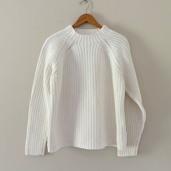 J. Crew Sweaters - J. Crew Sweater Crew Neck Large Ivory Shaker Stitch Cotton Chunky Knit Raglan